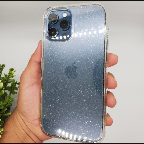 Clear glitter IPhone 12/12 pro case - Picture 1 of 1